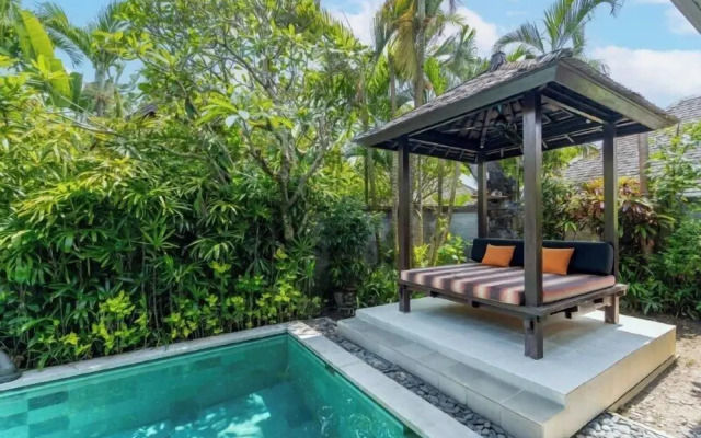 Senang Villa by Betterplace