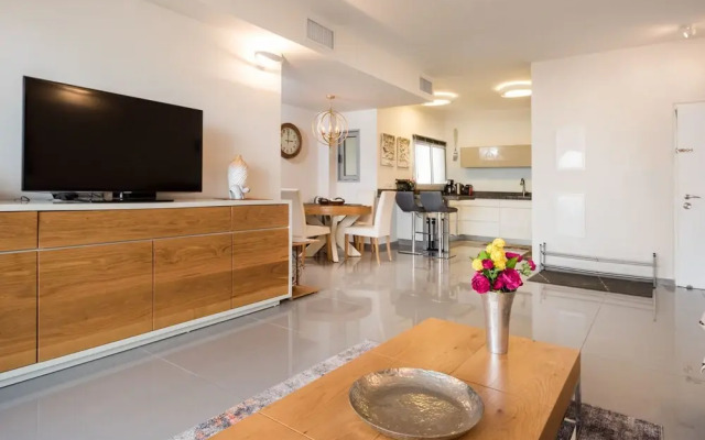 Sea N' Rent - Ramat Aviv 3 Bed