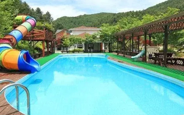Lodge House Pension