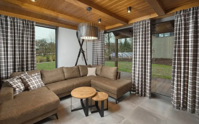 Villa in Cerny Dul With Pool & Sauna