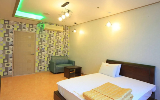 Marina Motel Busan Station