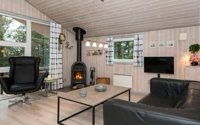 Ravishing Holiday Home in Hemmet Near Sea