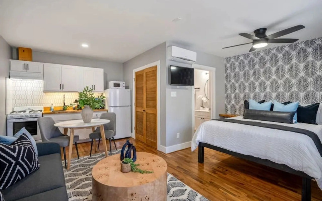 Gated Studio Near Downtown Houston and NRG