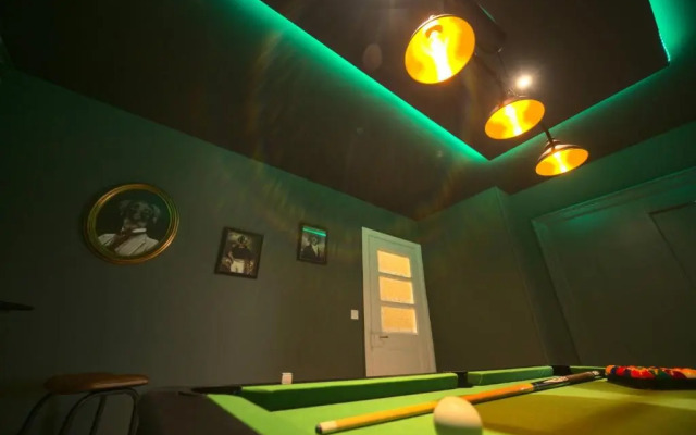 British room Billard & jacuzzi centre ville parking gratuit