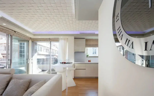 DeMaNi President Suites
