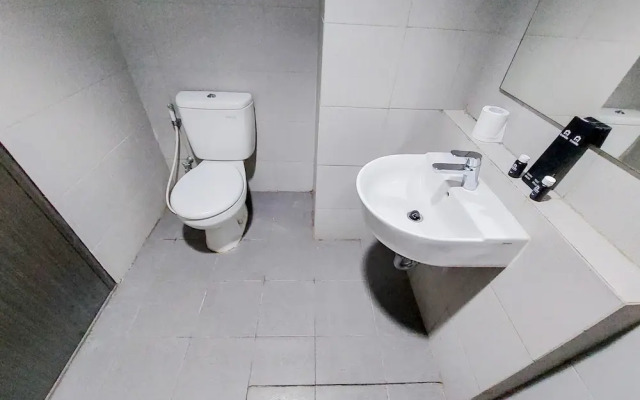 Elegant And Comfy Studio Apartment At Bintaro Icon