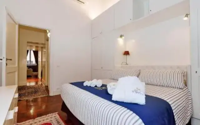 Pantheon Lyuxury Apartment