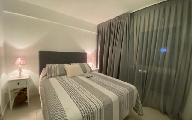 Lux Tower. Departamento 3 ambientes. Pleno centro