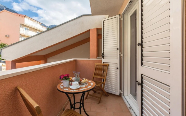 Stunning Home in Baska Voda With Wifi and 1 Bedrooms
