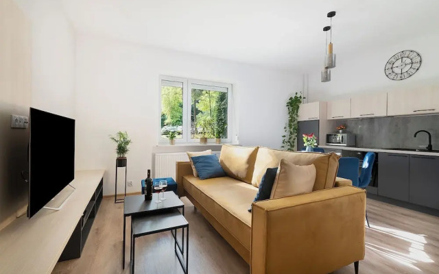 EASY RENT Apartments- KOSMOS