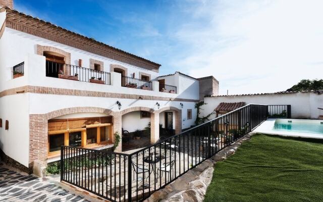 Отель Casa Rural Miel y Romero вид на фасад