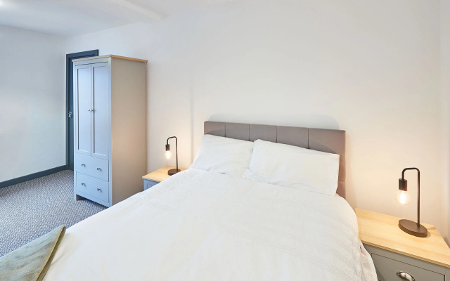 Host Stay Alma