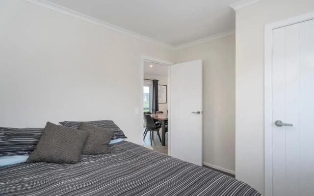 Seascape - Cooks Beach Holiday Home