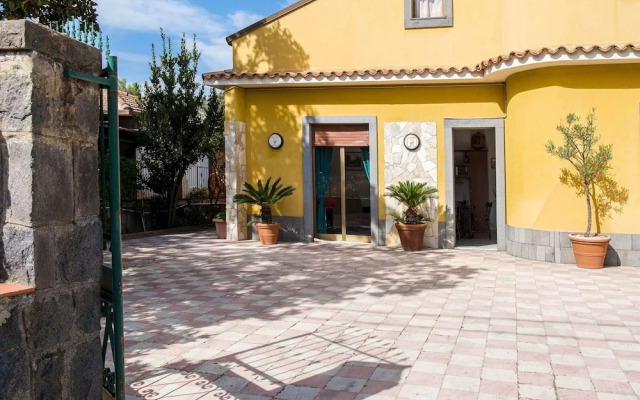 Sun Kissed Holiday Home in Agnone near Beach