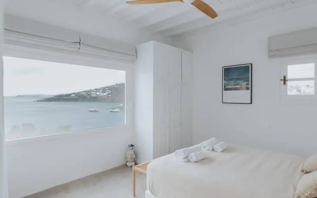 Mymykonos II Beachfront Villa