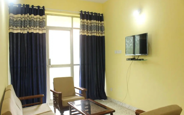 OYO 9280 Home 2 BHK Miramar Beach