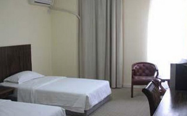 Jitai Hotel (Zhongshan North Road Metro Station)