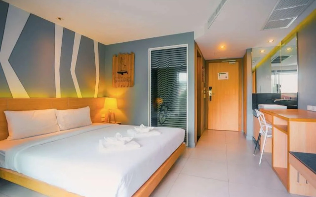 Mad Monkey Phuket