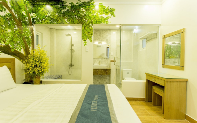 Venice Hotel