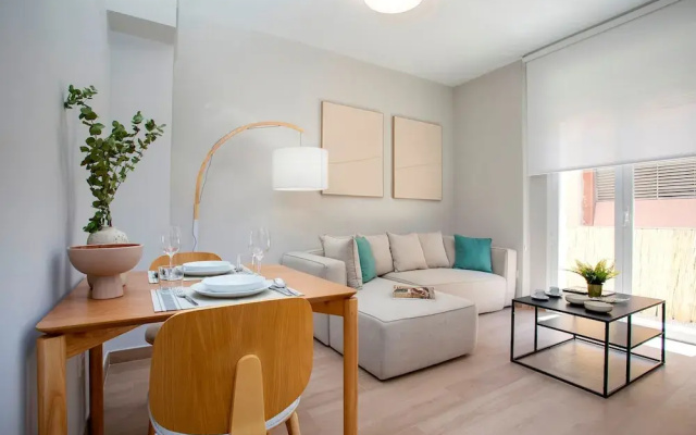 Nice apt With Terrace in Malaga Trinidad Grund B