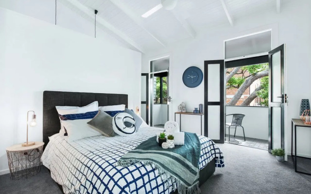 UNIQUE - New York Loft Style Townhouse