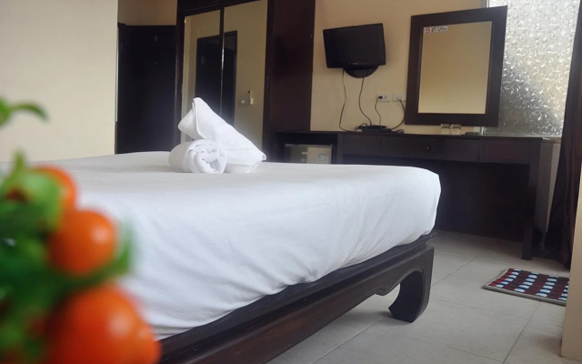 Kata Inn Guesthouse & Restaurant