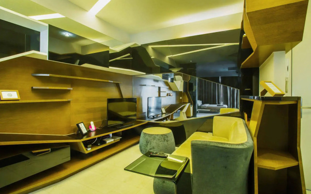 Verve Suite Mont Kiara by LBA