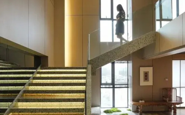 Dongjie Hotel (Chengdu University Games Sports Center Wanda Plaza)
