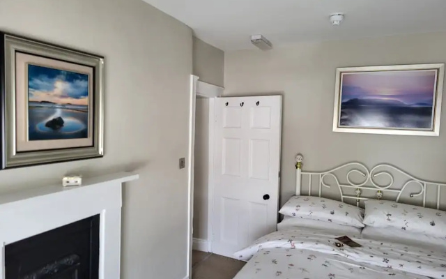 Charming 2-bed Apartment in Donegal Town Centre