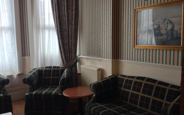 Glenlyn Hotel