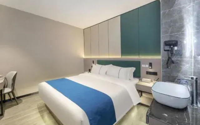 Ximan Hotel (Shenzhen Shiyan Subway Station)