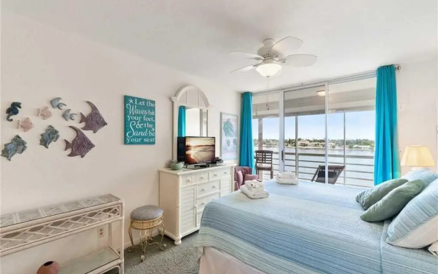 Bahia Vista 15567 - Two Bedroom Condo