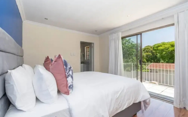 Super Spacious Fun Home! With Pool, Den and Bar