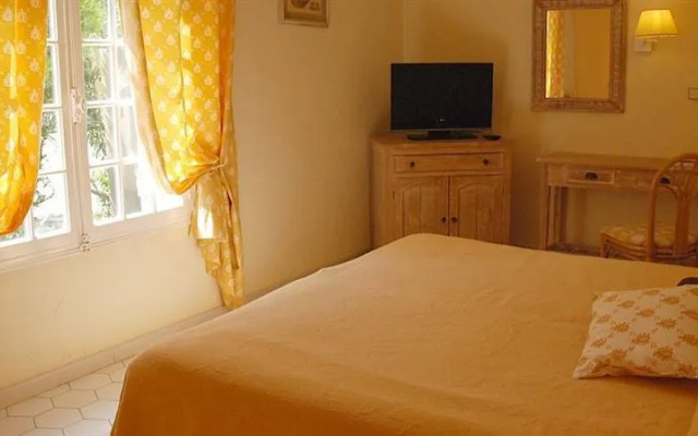 Hotel Les Mazets Des Roches