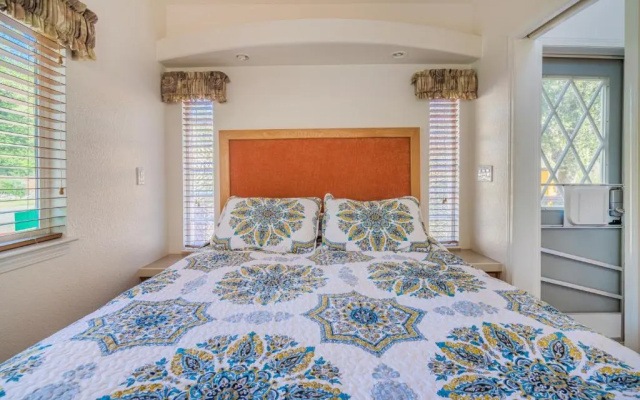 Strawhouse Resorts