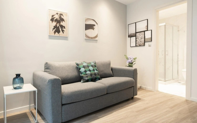 A12 Pristine 1bedrooom flat near Parthenon in Athens' heart