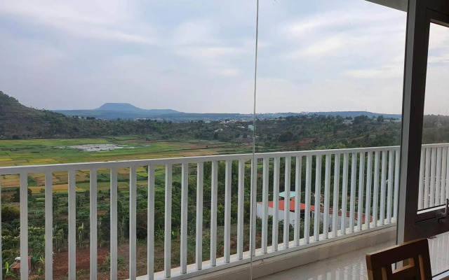Minh Manh Hotel 2