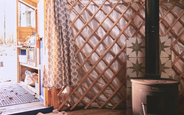 Elf Yurt - Yurtopia