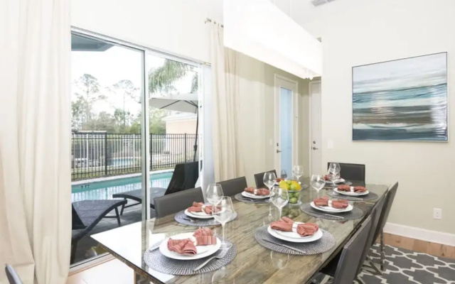 Five Suites Luxury Home RE1492