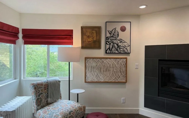 Bespoke Inn Flagstaff