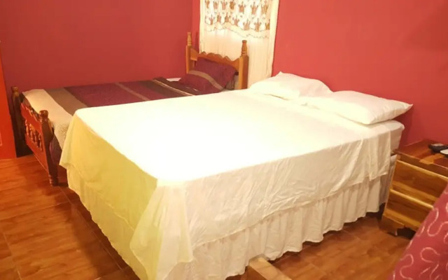 Hotel Los Troncos