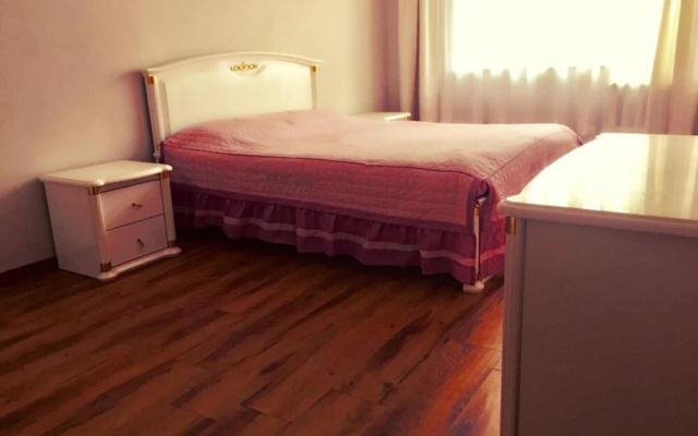 Bilguun's Superior Location Apartment