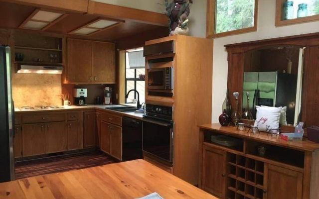 Hopes Cabin