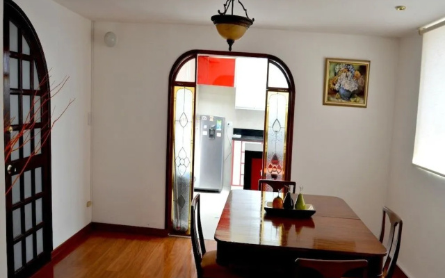 Aparta Suite Casa Regis