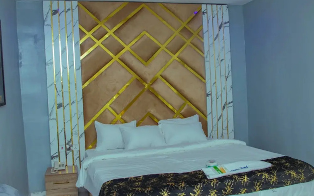 Glossy Luxury Hotel