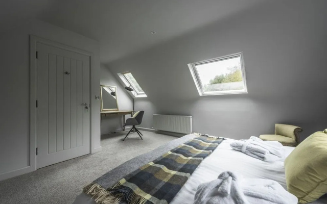 Elements Lodges