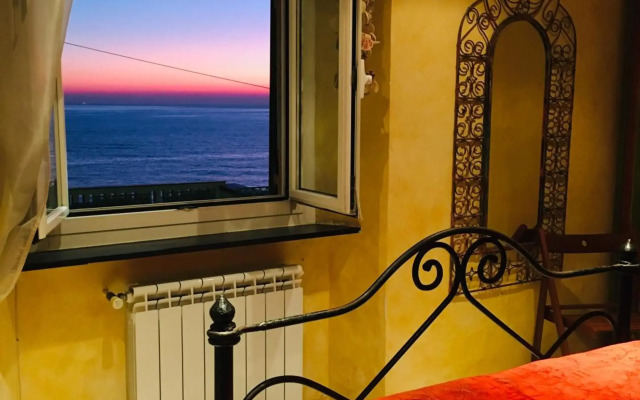 Romantic Sea View Flat in Genova Nervi