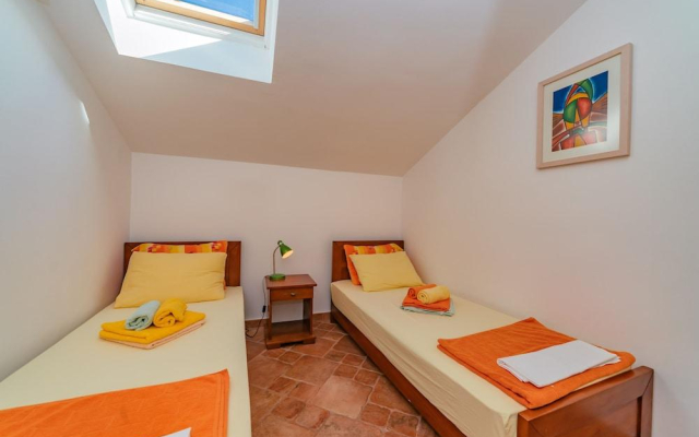 Apartment Bigovo Veljic-jaz