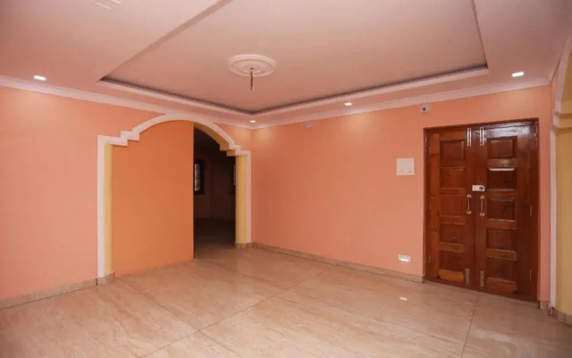 OYO 28078 Golden Villa Guest House