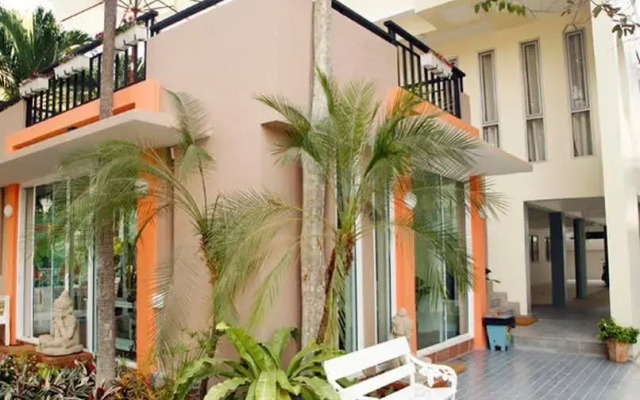 Serene Bangkok Bed and Breakfast